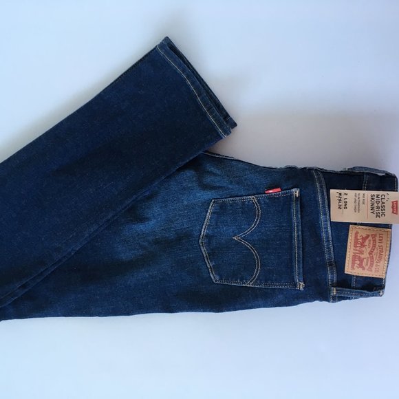 Levi's Denim - HP Levi's Women's Mid Rise Skinny Jean Size 2L 26x32